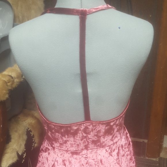Low Cut Velvet t back dress - Picture 3 of 3